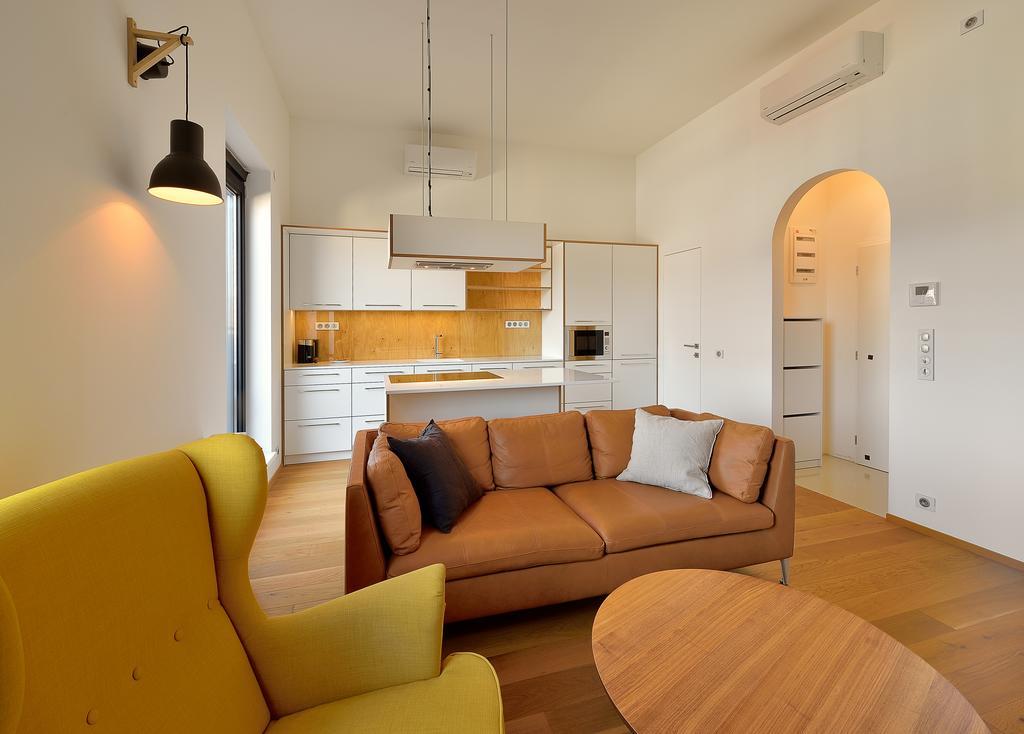 Charming & Cozy Ambiente Apartments Bratislava Exteriör bild