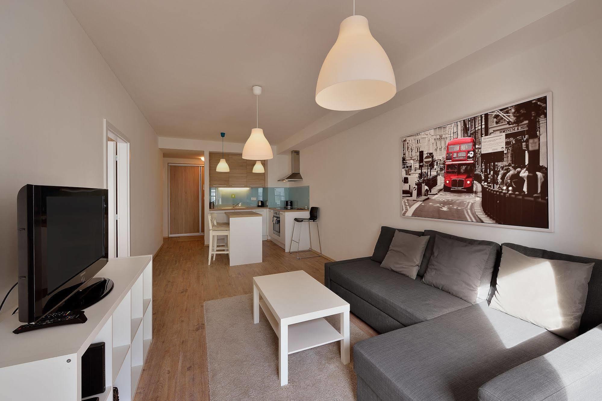 Charming & Cozy Ambiente Apartments Bratislava Exteriör bild